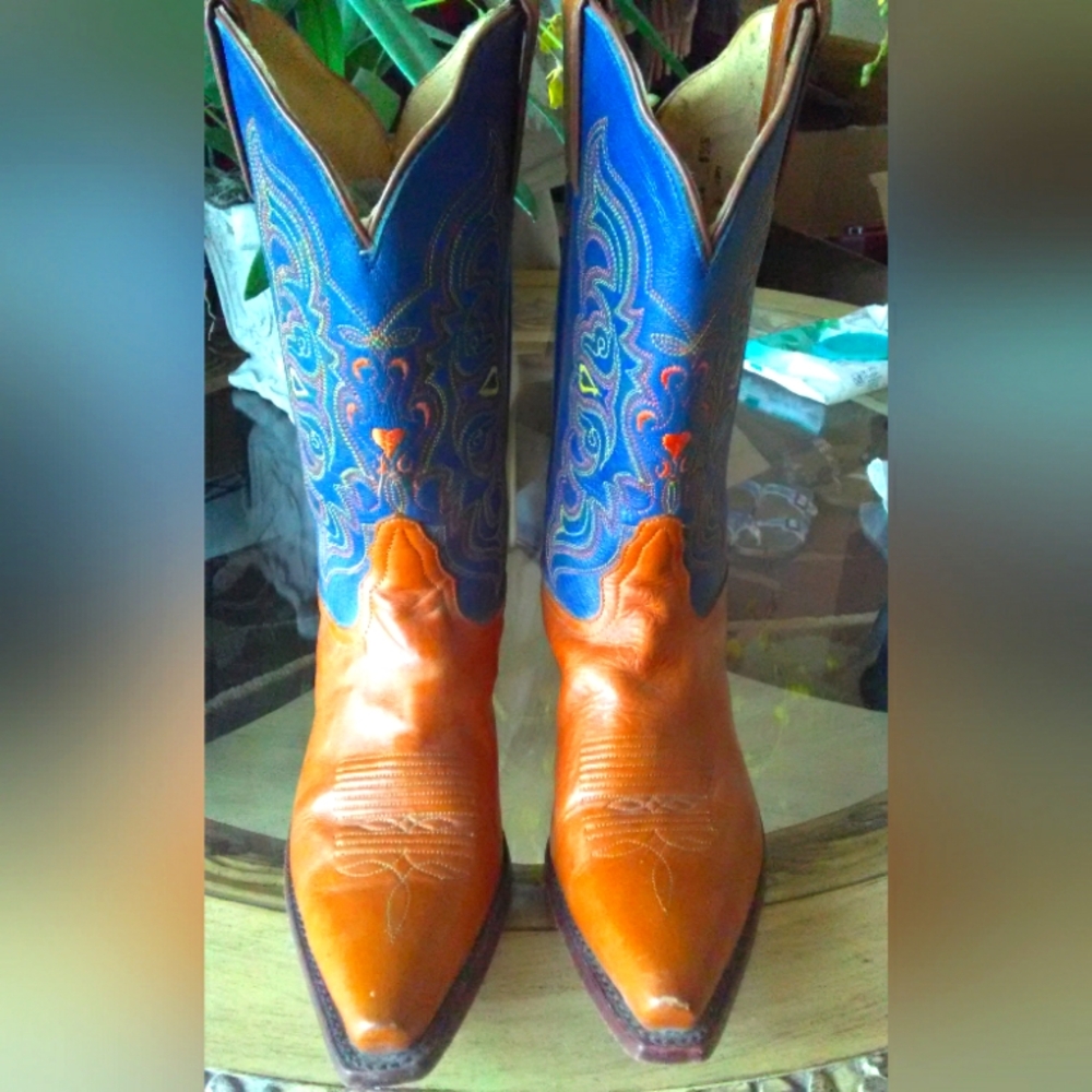 TONY LAMA COWGIRL BOOTS SZ. 8.5 LEATHER BROWN W/ STITCHING Vintage (Runs Small)